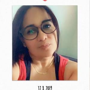 Meet your Posher, Yanira